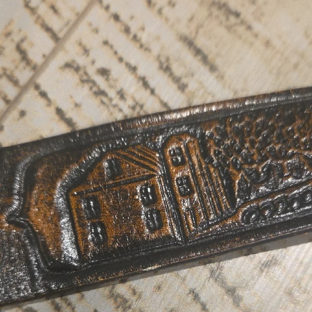 Jack Daniels Whiskey Gold and Brown Belt